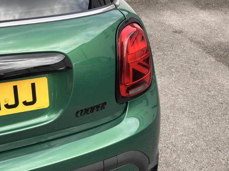 2024 (24) MINI HATCHBACK 1.5 Cooper Exclusive Premium 3dr Auto 5814503