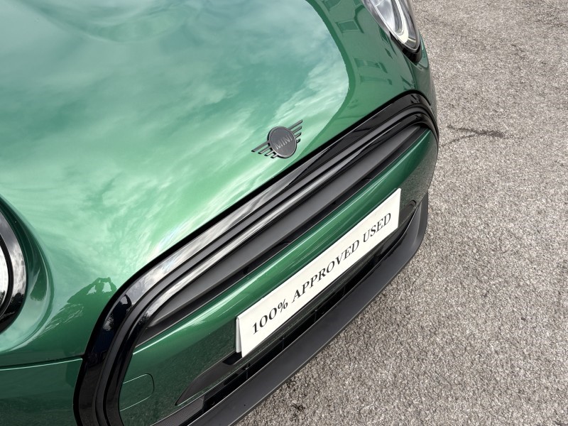 2024 (24) MINI HATCHBACK 1.5 Cooper Exclusive Premium 3dr Auto 5814534