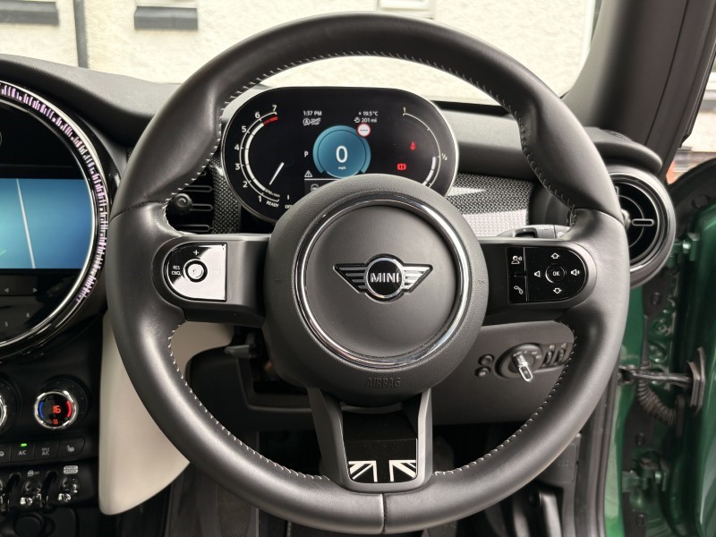 2024 (24) MINI HATCHBACK 1.5 Cooper Exclusive Premium 3dr Auto 5814514