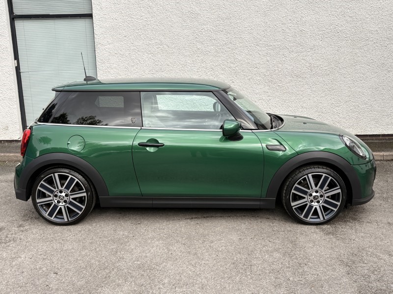 2024 (24) MINI HATCHBACK 1.5 Cooper Exclusive Premium 3dr Auto 5814507