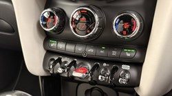 2024 (24) MINI HATCHBACK 1.5 Cooper Exclusive Premium 3dr Auto 5814520
