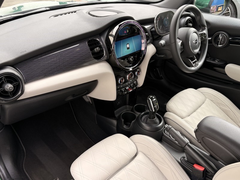 2024 (24) MINI HATCHBACK 1.5 Cooper Exclusive Premium 3dr Auto 5814516
