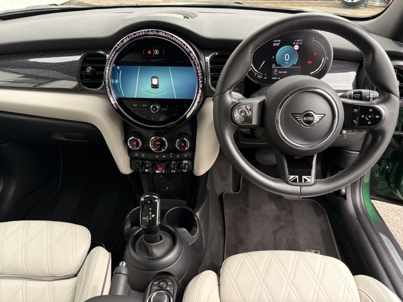 2024 (24) MINI HATCHBACK 1.5 Cooper Exclusive Premium 3dr Auto 5814513