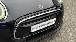 2023 (23) MINI HATCHBACK 1.5 Cooper Exclusive 3dr 5815910