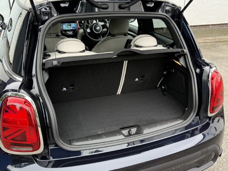 2023 (23) MINI HATCHBACK 1.5 Cooper Exclusive 3dr 5815881