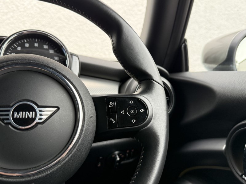 2023 (23) MINI HATCHBACK 1.5 Cooper Exclusive 3dr 5815896