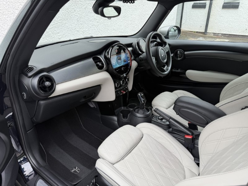 2023 (23) MINI HATCHBACK 1.5 Cooper Exclusive 3dr 5815882