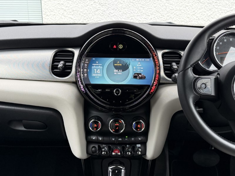2023 (23) MINI HATCHBACK 1.5 Cooper Exclusive 3dr 5815887