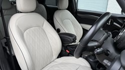 2023 (23) MINI HATCHBACK 1.5 Cooper Exclusive 3dr 5815903