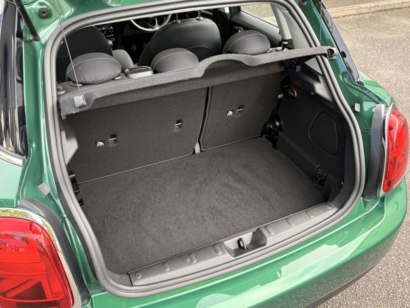 2020 (70) MINI HATCHBACK 1.5 Cooper Classic II 5dr 5846741