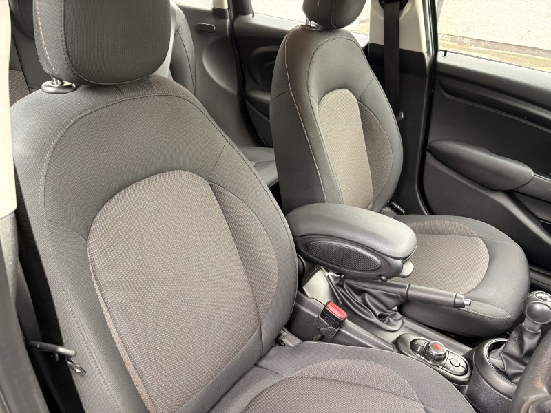 2020 (70) MINI HATCHBACK 1.5 Cooper Classic II 5dr 5846765