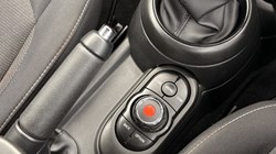 2020 (70) MINI HATCHBACK 1.5 Cooper Classic II 5dr 5846771