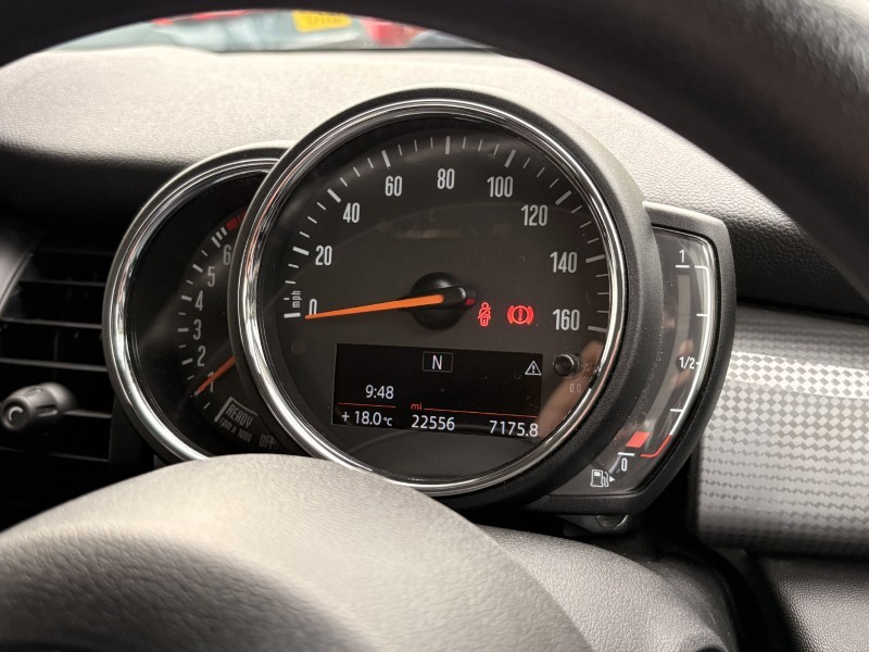 2020 (70) MINI HATCHBACK 1.5 Cooper Classic II 5dr 5846773