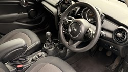 2020 (70) MINI HATCHBACK 1.5 Cooper Classic II 5dr 5846764