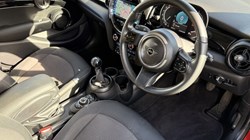 2021 (21) MINI HATCHBACK 1.5 Cooper Classic 5dr 5871443
