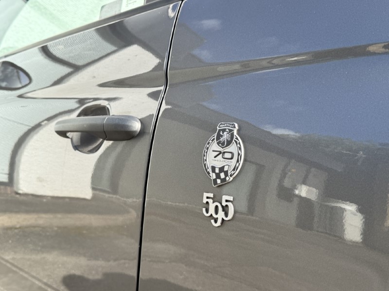 2019 (19) ABARTH 595 1.4 T-Jet 180 Essesse 70th Anniversary 3dr 5880989