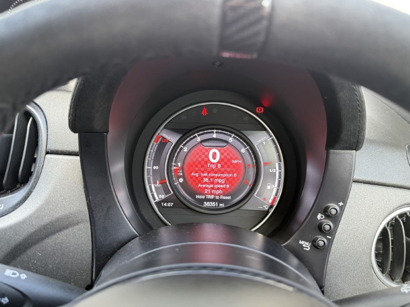 2019 (19) ABARTH 595 1.4 T-Jet 180 Essesse 70th Anniversary 3dr 5880979