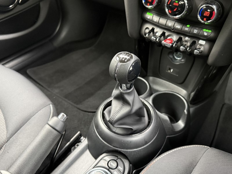2023 (23) MINI HATCHBACK 1.5 Cooper Classic Premium 5dr 5945309