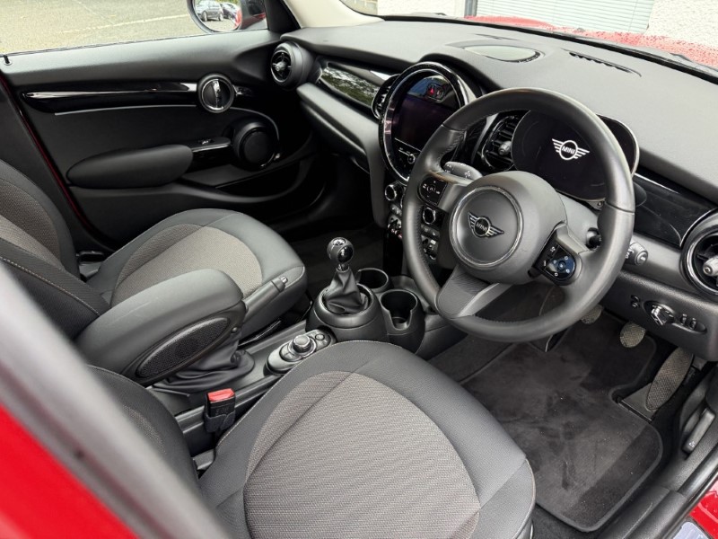 2023 (23) MINI HATCHBACK 1.5 Cooper Classic Premium 5dr 5945325