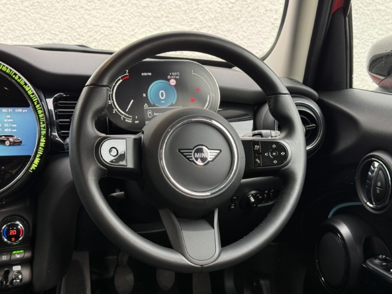 2023 (23) MINI HATCHBACK 1.5 Cooper Classic Premium 5dr 5945317
