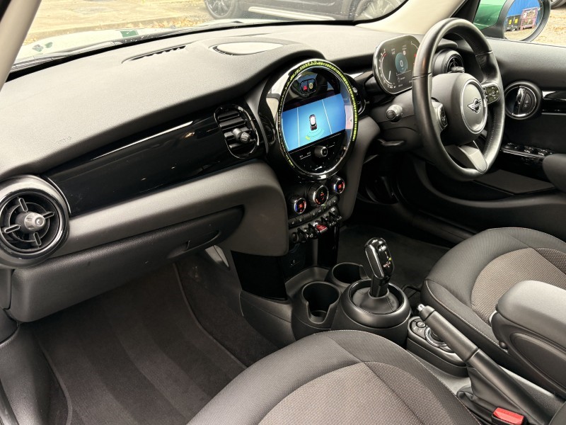 2023 (73) MINI HATCHBACK 1.5 Cooper Classic Premium 5dr Auto 5929544