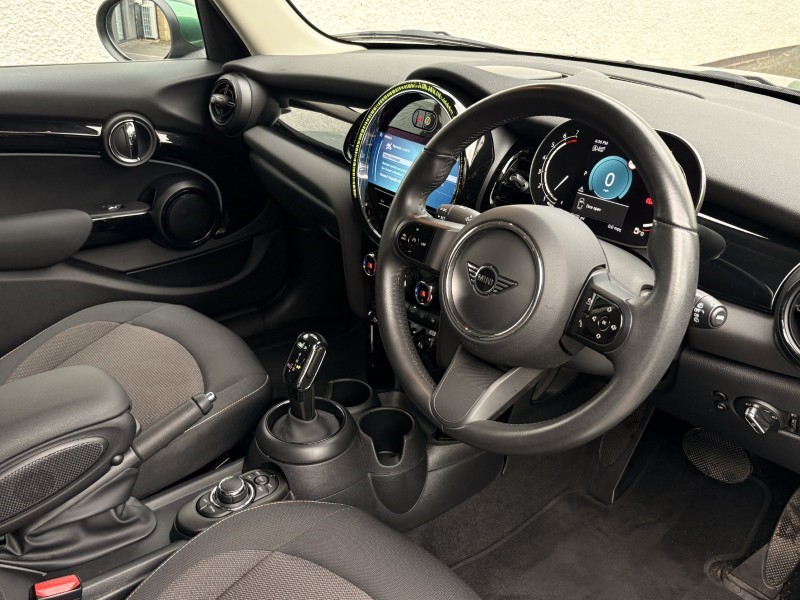 2023 (73) MINI HATCHBACK 1.5 Cooper Classic Premium 5dr Auto 5929549