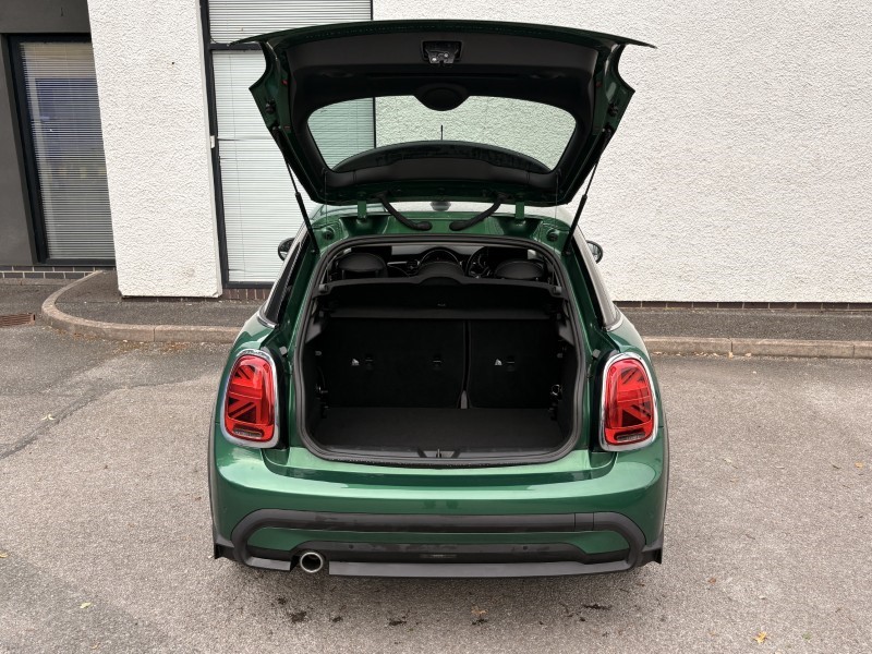 2023 (73) MINI HATCHBACK 1.5 Cooper Classic Premium 5dr Auto 5929536