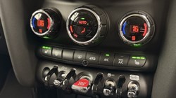 2023 (73) MINI HATCHBACK 1.5 Cooper Classic Premium 5dr Auto 5929554