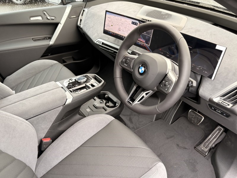 2026 (26) BMW iX 300kW xDrive45 M Sport 101kWh 5dr Auto [Pro Pack] 5979116