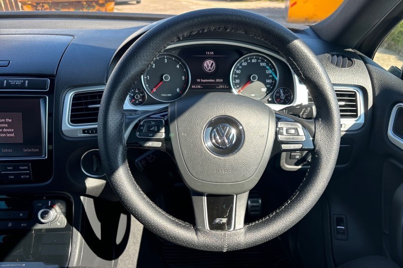 2017 (67) VOLKSWAGEN TOUAREG 3.0 V6 TDI BMT 262 R-Line Plus 5dr Tip Auto 3514975