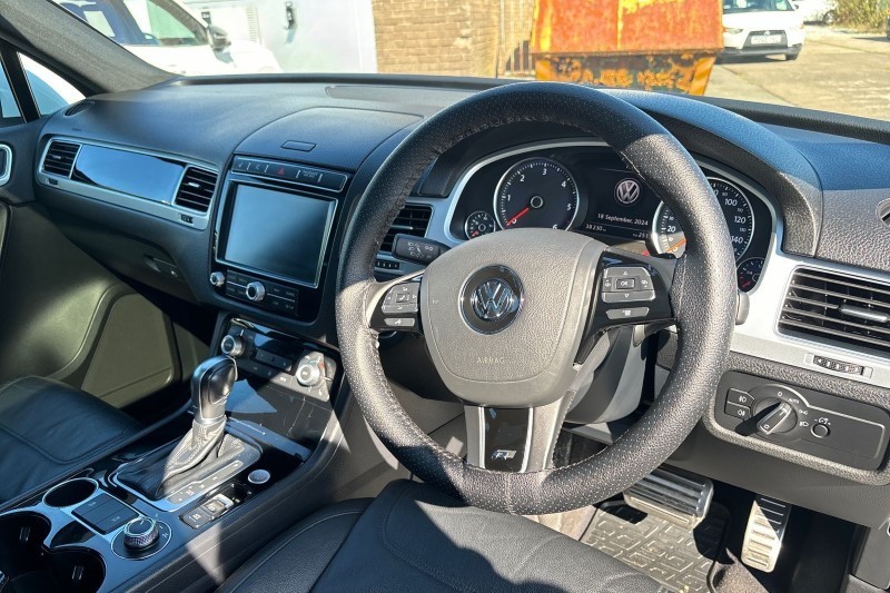 2017 (67) VOLKSWAGEN TOUAREG 3.0 V6 TDI BMT 262 R-Line Plus 5dr Tip Auto 3514968