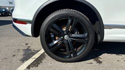 2017 (67) VOLKSWAGEN TOUAREG 3.0 V6 TDI BMT 262 R-Line Plus 5dr Tip Auto 3514965