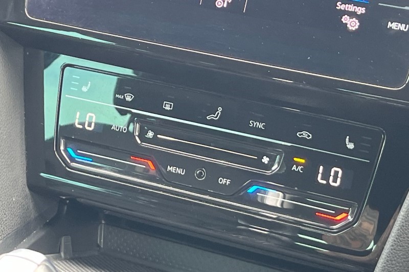 2021 (21) VOLKSWAGEN PASSAT 2.0 TDI EVO SCR R-Line 5dr DSG 3472762