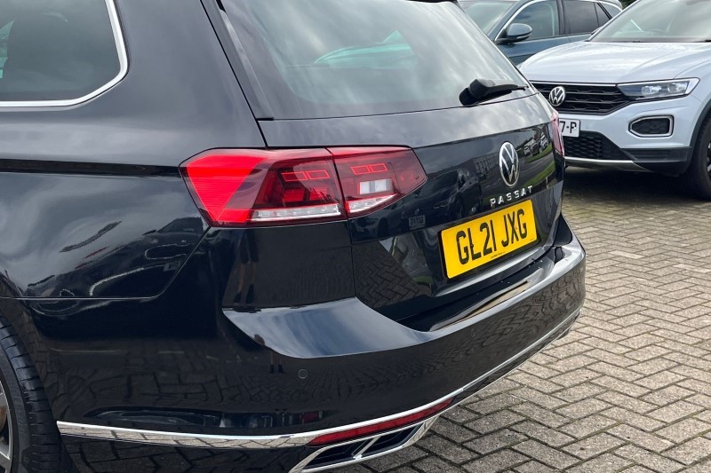 2021 (21) VOLKSWAGEN PASSAT 2.0 TDI EVO SCR R-Line 5dr DSG 3472779