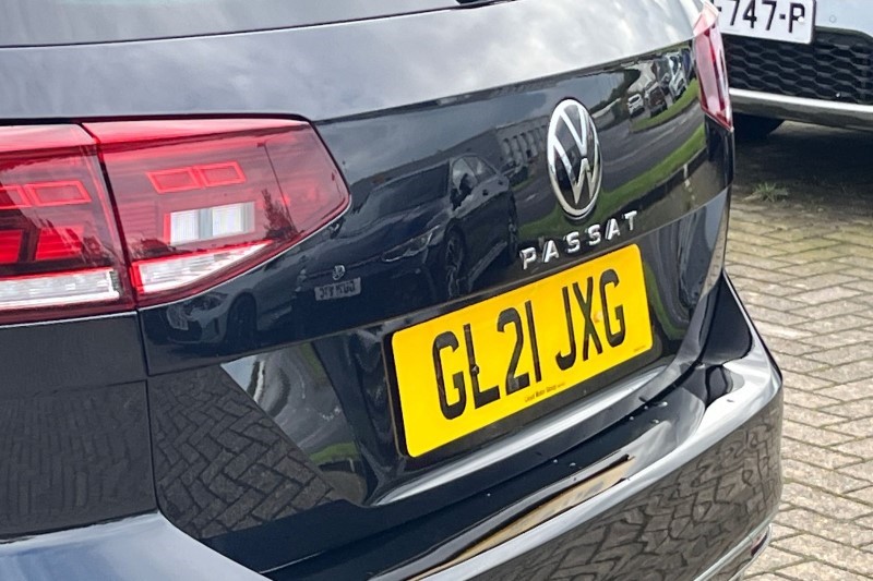 2021 (21) VOLKSWAGEN PASSAT 2.0 TDI EVO SCR R-Line 5dr DSG 3472780