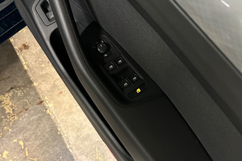2021 (21) VOLKSWAGEN PASSAT 2.0 TDI EVO SCR SE Nav 4dr 3450445