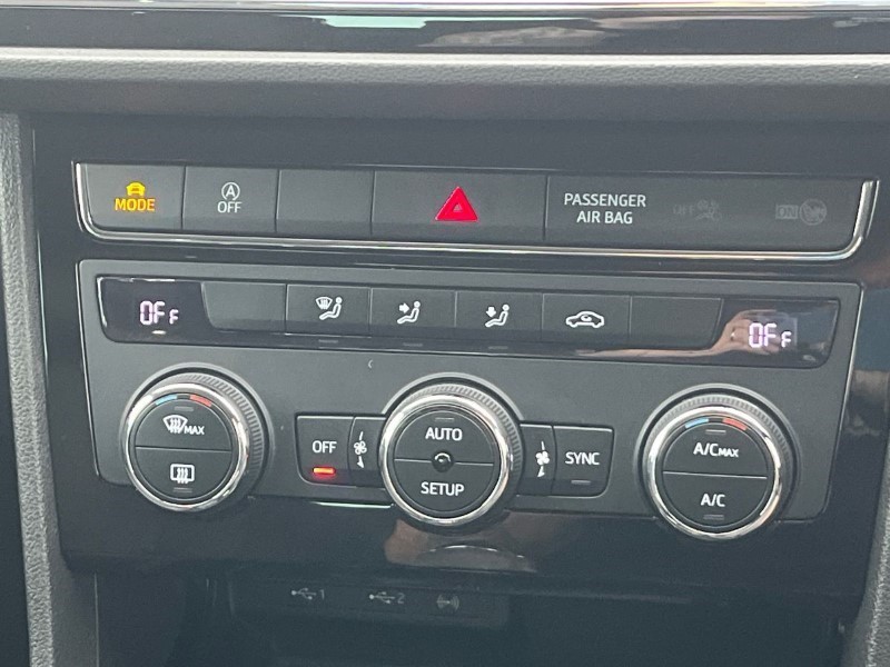 2018 (18) SEAT LEON 1.4 TSI 125 FR Technology 5dr 3467463