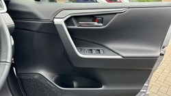 2022 (72) TOYOTA RAV4 2.5 PHEV Design 5dr CVT 3455600