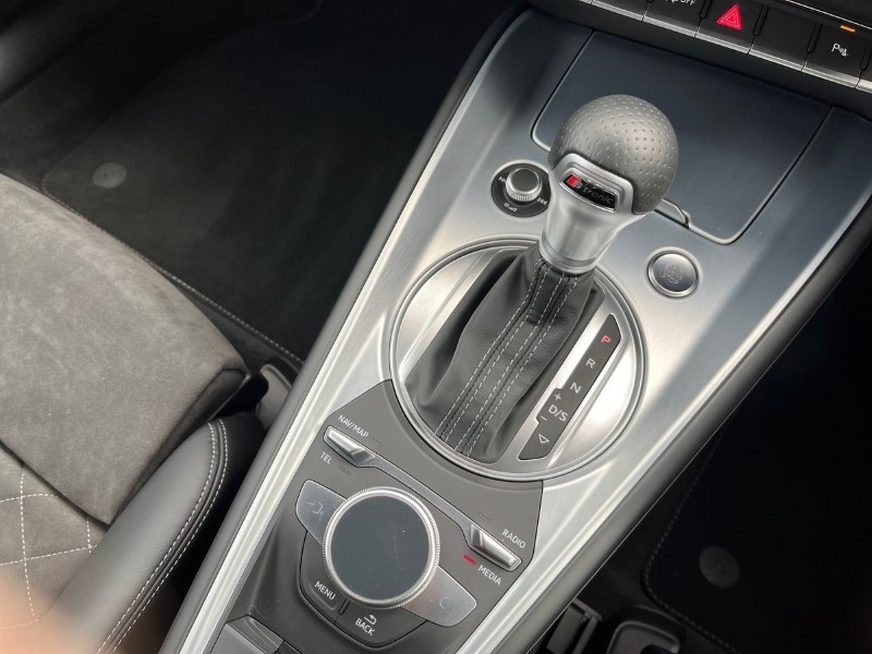 2022 (22) AUDI TT 40 TFSI Black Edition 2dr S Tronic 3471622