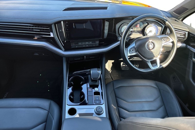 2019 (19) VOLKSWAGEN TOUAREG 3.0 V6 TDI 4Motion R-Line 5dr Tip Auto 3514818