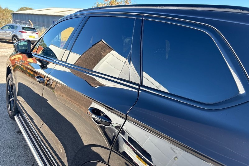 2019 (19) VOLKSWAGEN TOUAREG 3.0 V6 TDI 4Motion R-Line 5dr Tip Auto 3514839