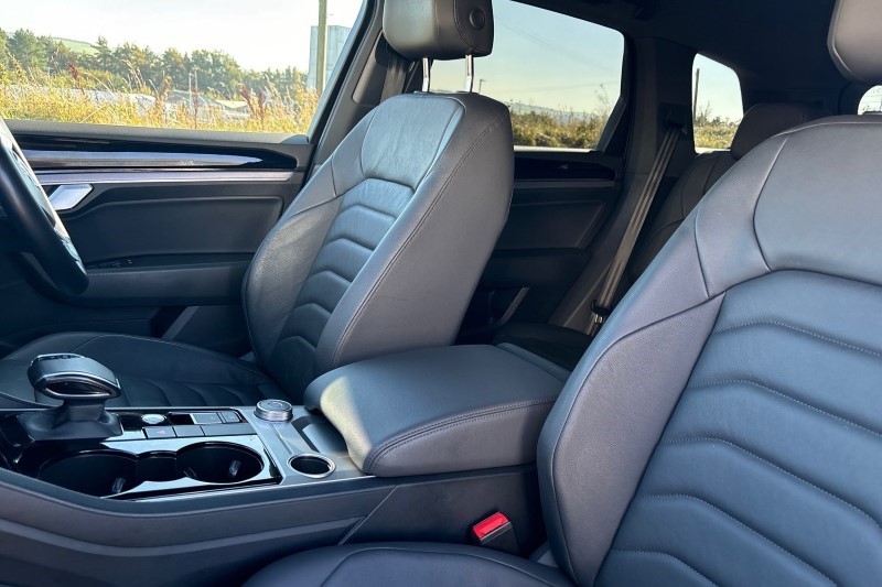 2019 (19) VOLKSWAGEN TOUAREG 3.0 V6 TDI 4Motion R-Line 5dr Tip Auto 3514836