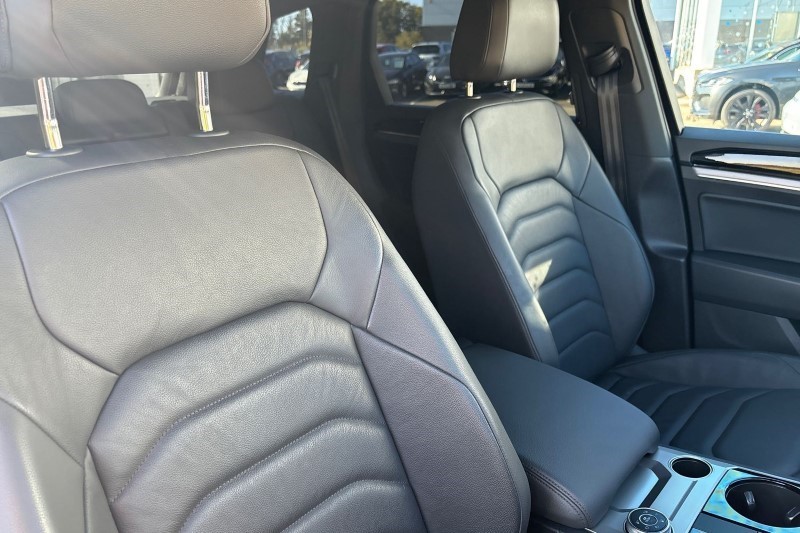 2019 (19) VOLKSWAGEN TOUAREG 3.0 V6 TDI 4Motion R-Line 5dr Tip Auto 3514825