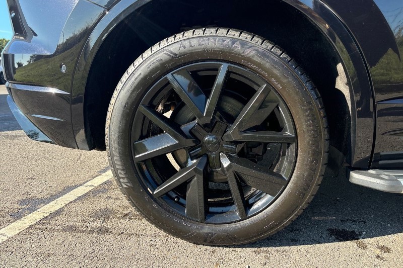 2019 (19) VOLKSWAGEN TOUAREG 3.0 V6 TDI 4Motion R-Line 5dr Tip Auto 3514817