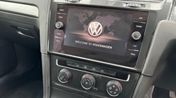 2017 (17) VOLKSWAGEN GOLF 1.4 TSI SE 5dr 3537584