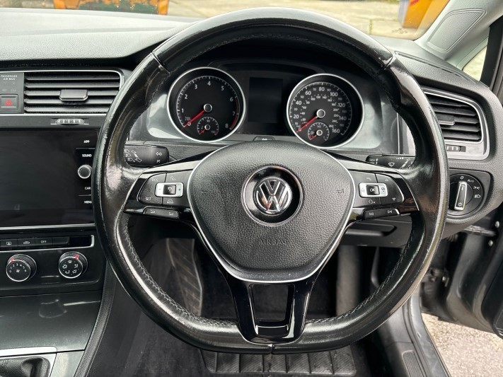 2017 (17) VOLKSWAGEN GOLF 1.4 TSI SE 5dr 3537581