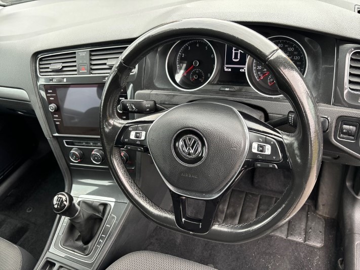 2017 (17) VOLKSWAGEN GOLF 1.4 TSI SE 5dr 3537574