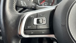 2022 (71) VOLKSWAGEN T-ROC 1.0 TSI 110 Black Edition 5dr 3537071