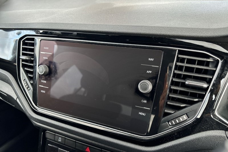 2022 (71) VOLKSWAGEN T-ROC 1.0 TSI 110 Black Edition 5dr 3537076