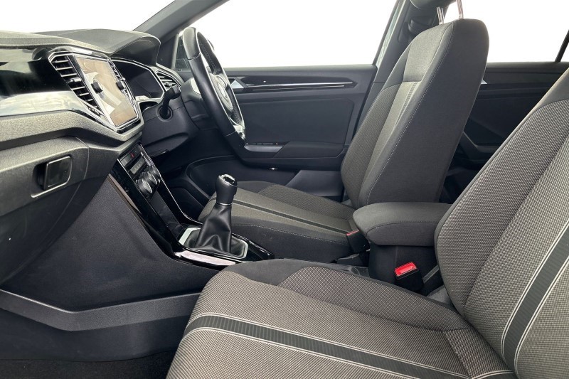 2022 (71) VOLKSWAGEN T-ROC 1.0 TSI 110 Black Edition 5dr 3537056